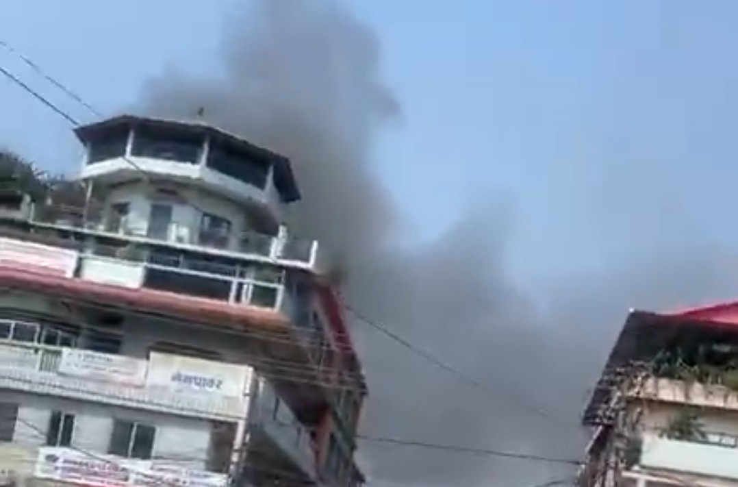 इटहरीको पूर्वाञ्चल क्याफेको आगलागी नियन्त्रणमा